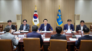 윤 대통령, '이란·이스라엘 사태' 긴급 경제안보 회의 개최