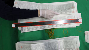 총선 비례투표 무효표 역대 최다 131만 표&hellip;'제4당' 만들 수준