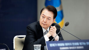 윤 대통령, 내일 국무회의서 입장 표명&hellip;"쇄신책 등 밝힐 듯"