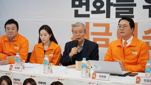 김종인 "이준석, 대선주자 가능성 농후&hellip;한동훈 등판 힘들 것"
