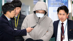 "돈 받았지만, 대가성 없어"&hellip;전 광주시의원 '뇌물혐의' 부인