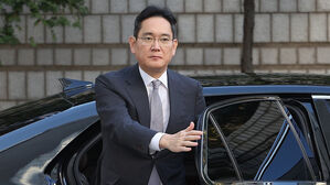 '1심 무죄' 이재용 2심 시작&hellip;검찰, 증거 2천여 건 제출