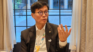 이창용 "국제 유가 더 오를지가 가장 큰 문제&hellip;환율 움직임 과도해 개입"