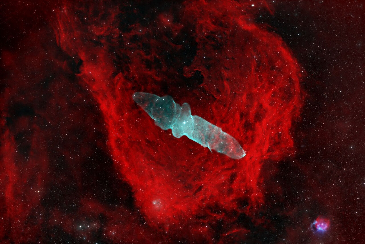 이충현 씨의 'Flying Bat and Squid Nebula'. 세페우스자리 근처에 있는 오징어 성운과 그 주변에 있는 비행 박쥐 성운을 촬영한 사진. 