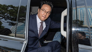 "최순실 은닉 재산 수조 원" 안민석, 명예훼손 부인&hellip;"공익적 발언"