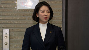 배현진 "이철규 원내대표 불출마 선언 촉구"