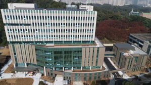 "엄마 성 따를래요" 성인이 낸 성 &middot; 본 변경 청구 법원서 허가