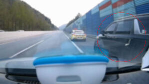 렌터카 훔쳐 '광란 질주' 20대&hellip;40km 추격전 끝에 검거