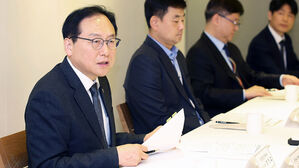 통상본부장 "4월에도 연속 수출 플러스, 무역흑자 기대"
