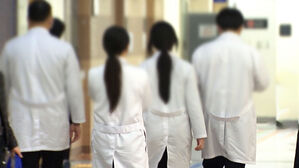 '주 1회 휴진' 본격화&hellip;임현택 "증원 백지화해야 협상"