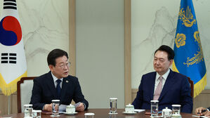 윤 대통령-이 대표 첫 회담&hellip;"야당을 국정파트너로"