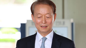 '문 정부 공공기관 블랙리스트' 첫 재판&hellip;백운규 등 혐의 부인