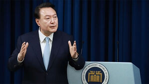 윤 대통령, 이르면 다음 주 기자회견&hellip;민주 "변해야 추가 회담"