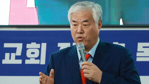 경찰, 황교안 명예훼손 혐의로 전광훈 검찰 송치