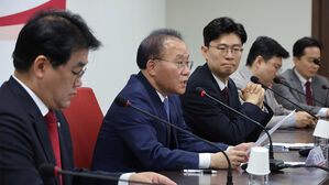 국민의힘, '총선 반성문' 쓰기 시작&hellip;후보&middot;당직자&middot;기자 설문도