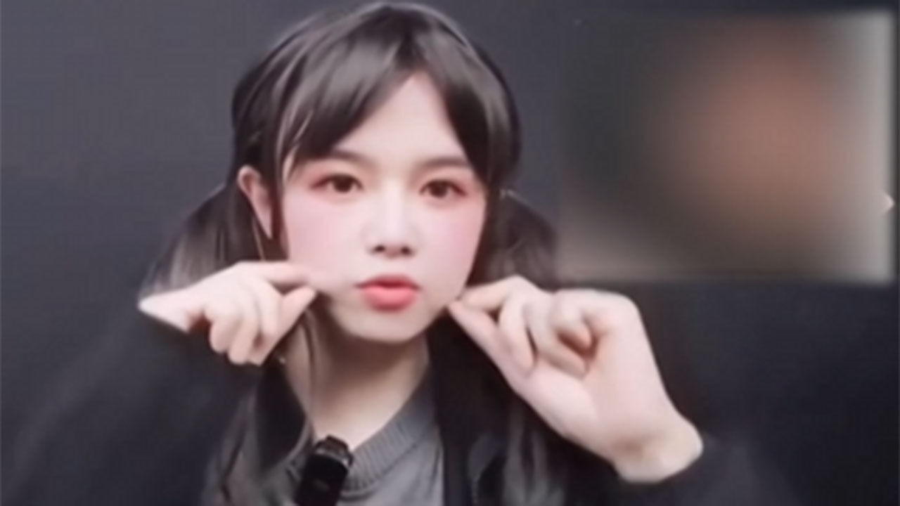 실시간 방송에서 딥페이크를 활용해 미소녀로 변신한 남성
