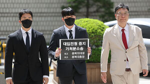 의대 증원 막판 '사법 변수' 돌출할까&hellip;집행정지 땐 현 정원대로