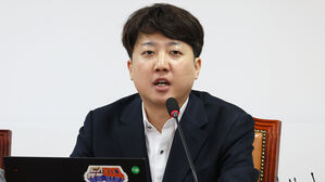 이준석, 윤 대통령 회견에 "소통나선 것 굉장히 좋게 평가&hellip;70∼80점 드려"