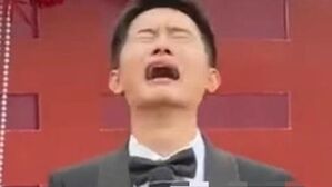 "진짜 날 보러 오셨다"&hellip;결혼식서 목놓아 운 중국 남성, 왜
