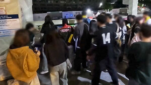 다회용기 도입 한 달&hellip;야구장엔 여전히 '쓰레기산'