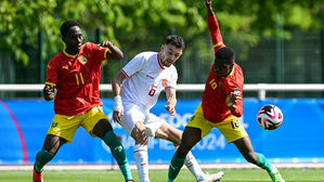 '신태용 퇴장' 인니 축구, 기니에 져 파리올림픽 본선행 불발