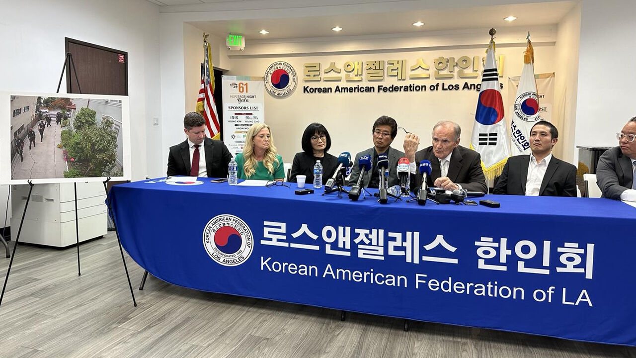 기자회견하는 고(故) 양용씨 유족과 변호인단 (사진=연합뉴스)