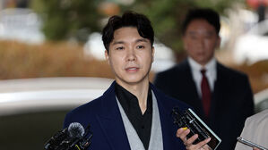 박수홍, 법적 다툼 중인 식품업체 대표에 경찰 고소당해