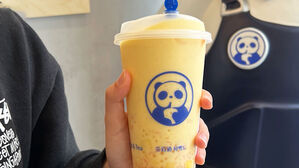 '버블티 시장' 경쟁에 '판다 입양'까지…뜨거운 열풍