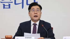 박찬대 "라인 총력 대응 않으면 매국 정부 비판받을 것"