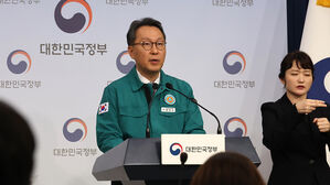 정부 "경영난 겪는 수련병원에 건강보험 선지급"