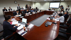 방심위, 탈북 작가 성폭력 의혹 보도 MBC에 '관계자 징계'