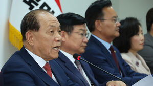 황우여 비대위원장 "당원&middot;국민 기대에 부응하는 새 당 대표 선출해야"