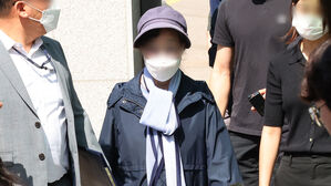 윤 장모&middot;'김건희집사'와 잔고증명 위조 공범, 2심 실형 법정구속