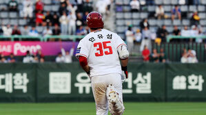 한유섬 투런포&middot;오원석 무실점 역투&hellip;SSG, 삼성전 4연승