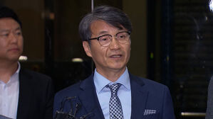 "미공개 대화 더 있다&hellip;김 여사 소환해야 검찰에 제공"