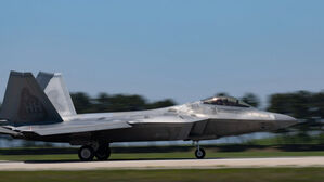 '최강 전투기' 미국 F-22, 한국 F-35A와 한반도서 모의 공중전
