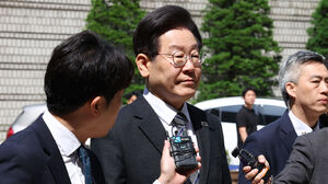 이재명 재판서 '공문서 조작' 공방&hellip;검찰 "명백한 허위 주장"