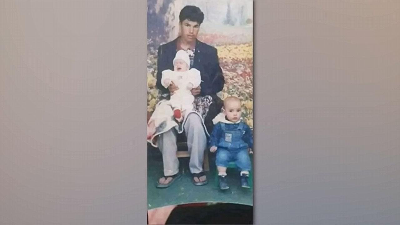 26년 만에 이웃집 지하에서 구출된 1998년 실종된 19세 남성