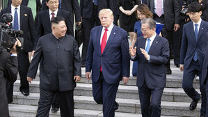 문 전 대통령 "김정은, 정상회담 때 '핵 사용 생각 없다' 말해"