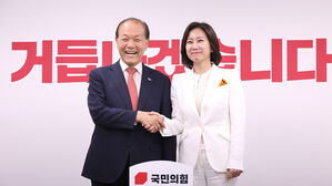 황우여 "개혁신당과 협조하고 공조"&hellip;허은아 "달라진 국민의힘 기대"