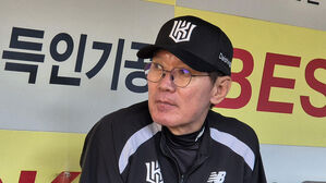 이강철 감독 "박병호, 본인이 방출 요구"