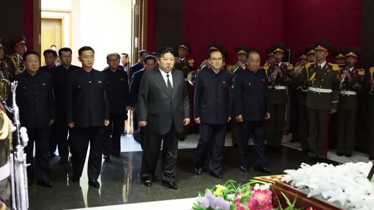 양복입은 김정은