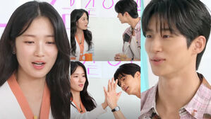 [SBS Star] Kim Hye Yoon&middot;Byeon Woo-seok Are Really Together? They Refuse to Say No to Dating Questions