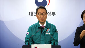 정부, 의대 증원 그대로 진행&hellip;전공의에 "복귀가 문제 해결 시작"