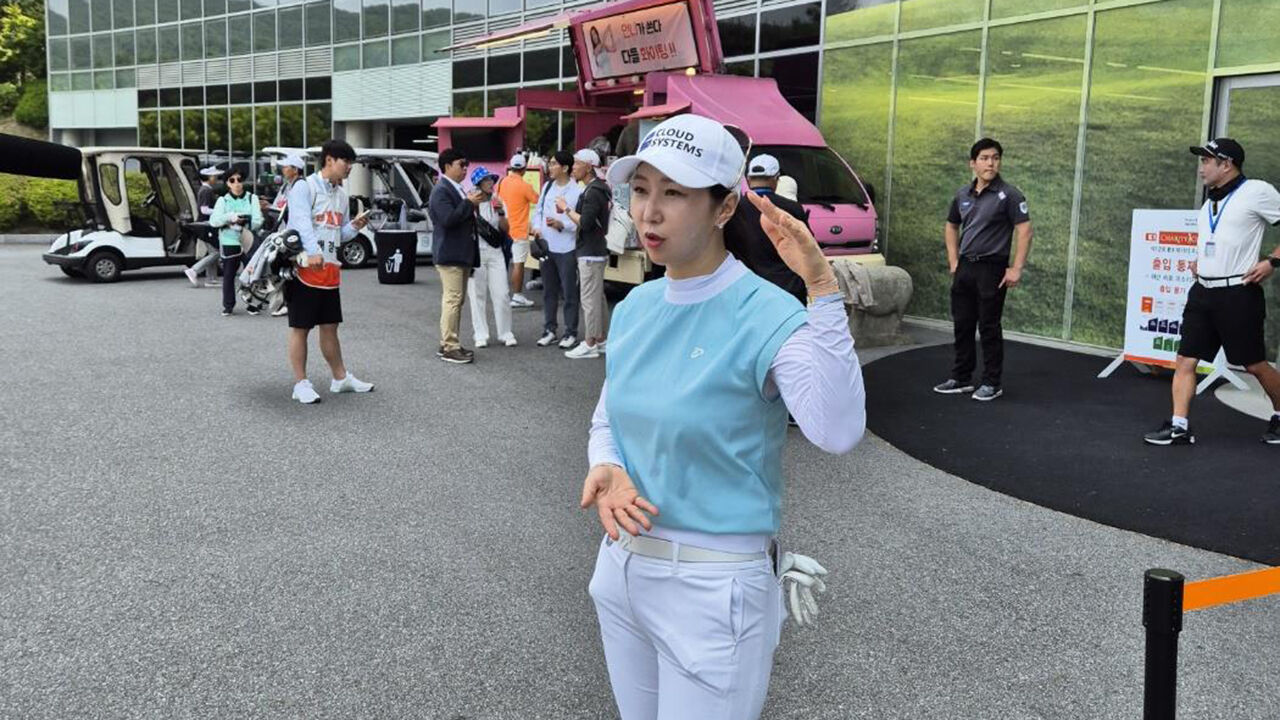 후배들에게 고마움을 전하는 배경은