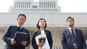 의대교수들 공동성명 "의대증원 확정은 아직&hellip;법원 집행정지 결정 남아있다"