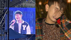 [SBS Star] VIDEO: Crush Unintentionally Recreates His Heavy Rain Meme at a University Festival