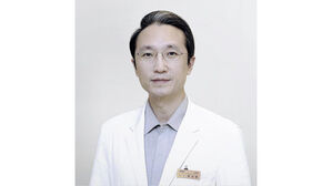 "의대생 &middot; 전공의 복귀 위해 '낮은' 진찰료부터 조정해야"