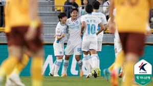 '김동진 결승골' K리그1 포항, 광주 꺾고 단독 선두