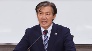 조국 "지구당 부활이 정치 개혁? 동의 못해&hellip;한동훈에겐 필요"